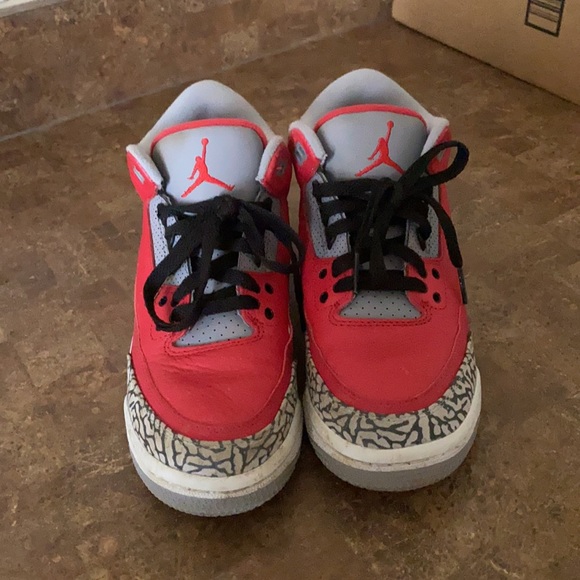 Jordan III Red Cement Colorway - Picture 2 of 4